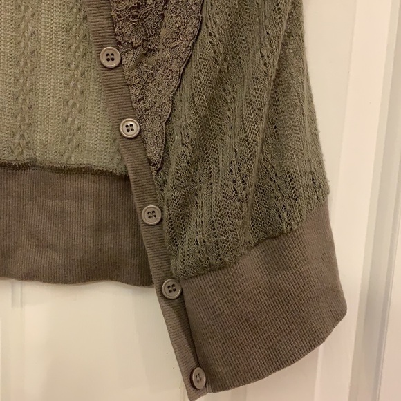 😍 Daytrip Semi see through gorgeous short sleeve cardigan with buttons M - Picture 6 of 12